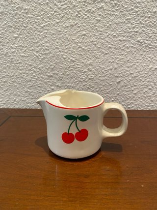 Set 3 Tazas y Lechera San Claudio Cerezas