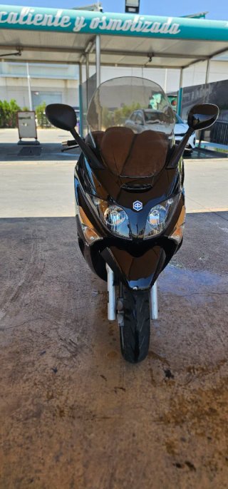 Piaggio X Evo 125 Negra