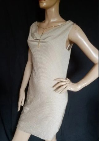 Vestito elegante scollato beige e oro