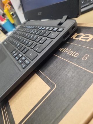 Acer TravelMate B1 NX.VCGEB.017