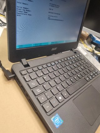 Acer TravelMate B1 NX.VCGEB.017