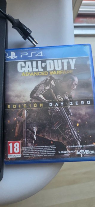 PS4 Slim Nera + Call of Duty