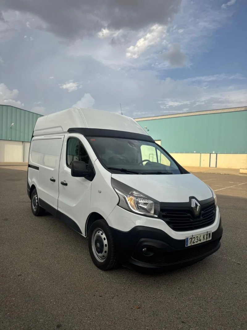Renault Trafic 2019, foto 2