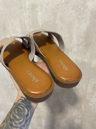 Sandalias pala beige mujer