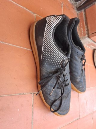 Zapatillas de fútbol sala negras