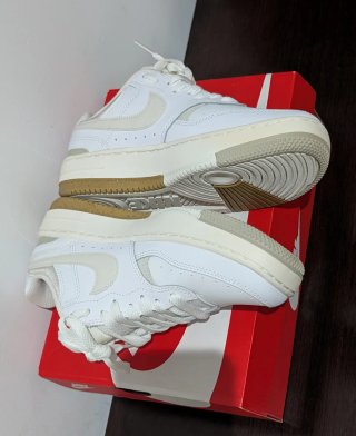 Nike Gamma Force Mujer Beige/Blanco