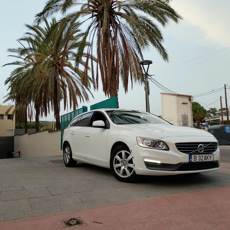Volvo V60 2014 - foto 1