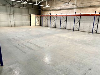 Nave industrial en venta en El Puerto en Coslada