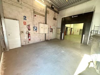 Nave industrial en venta en El Puerto en Coslada