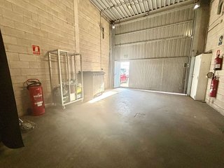 Nave industrial en venta en El Puerto en Coslada
