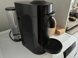 Cafetera Nespresso Vertuo DeLonghi