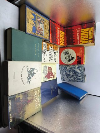 Libros de historia variada 10€ unidad