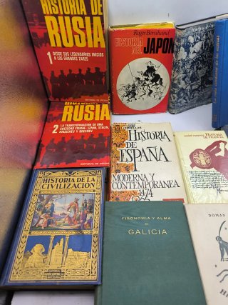 Libros de historia variada 10€ unidad