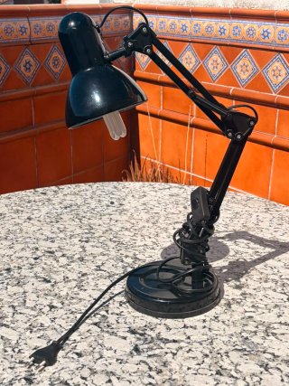 Flexo de escritorio negro
