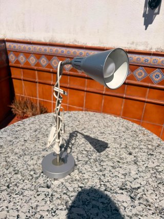 Flexo de escritorio gris metal