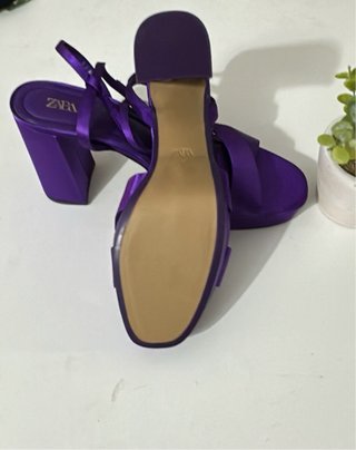 Sandalias Zara Moradas Talla 40