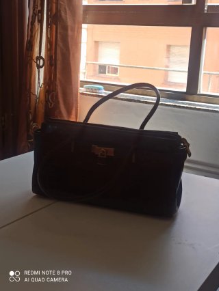 Bolso de piel marrón