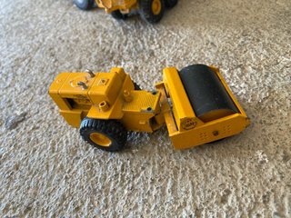 Lote de 3 Miniaturas de Construcción