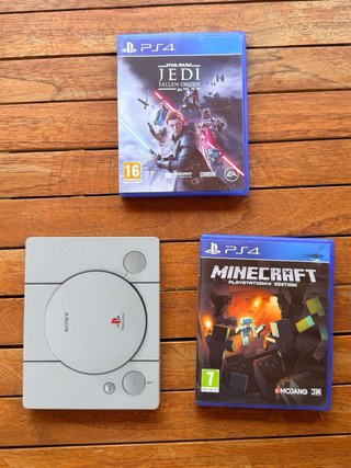 PS4 (PlayStation 4) Nera + 2 Controller + 3 Giochi