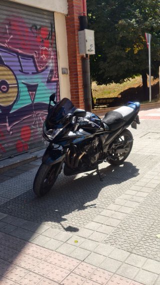 Suzuki Bandit 650s Negra carnet A2