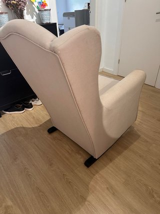Sillón mecedora lactancia beige