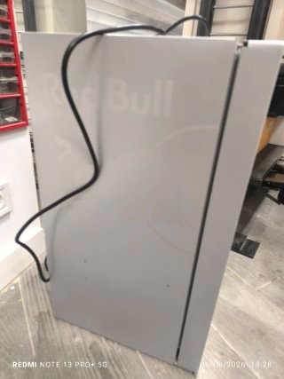 Nevera Vertical Red Bull