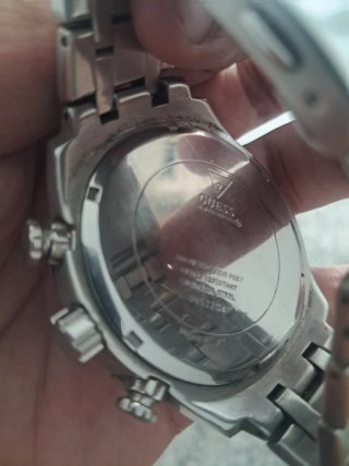 Reloj Guess Cronógrafo Dorado y Plateado