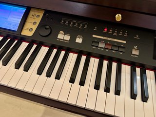 PIANO ROLAND KR-7 (Digital Inteligent Keyboard)