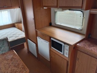 Caravana Caravelair para camping fijo o terreno