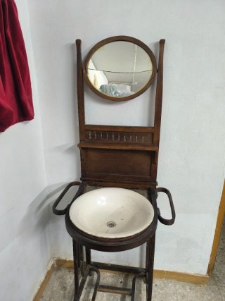 Lavabo palanganero antiguo madera y metal