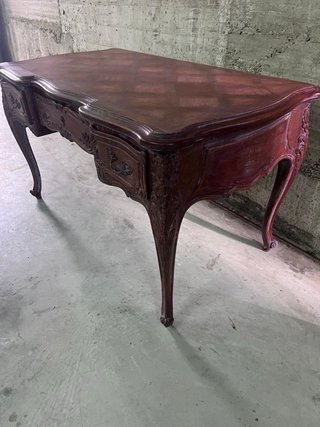 Escritorio francés de madera con 3 cajones