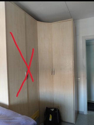 Armario esquinero de madera