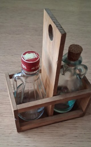 Vinagrera y aceitera artesanal madera