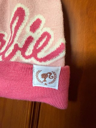 Gorro Barbie Rosa con Pompón