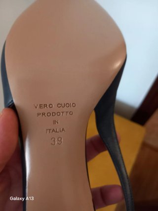 Zapatos de salón azul con lazo italianos