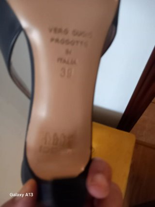 Zapatos de salón azul con lazo italianos