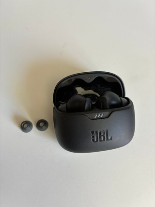 Auriculares Inalámbricos JBL Tune Beam Negros