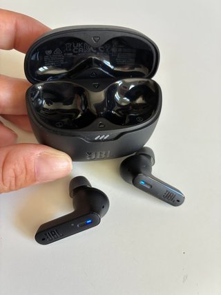 Auriculares Inalámbricos JBL Tune Beam Negros