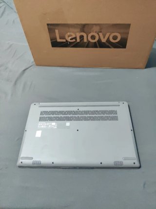 Portátil Lenovo IdeaPad + ratón inalámbrico