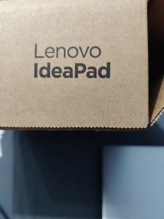 Portátil Lenovo IdeaPad + ratón inalámbrico