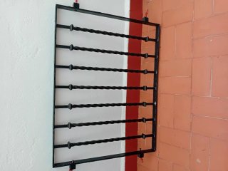 Reja de hierro macizo forjado Alto 75cm x96cm larg