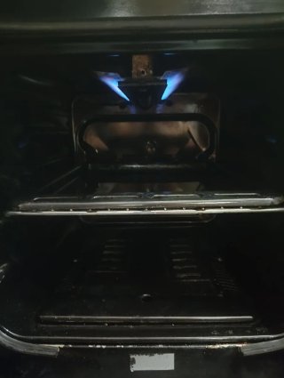 Cocina de gas butano mide 86 x50x50