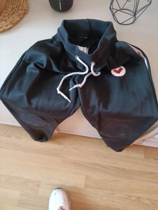 Chándal y 3 camiseta Vedruna talla 10 y 1