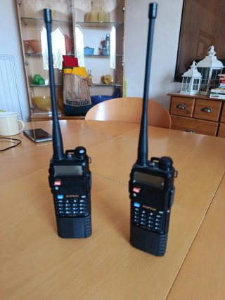 2 Walkie Talkies Baofeng