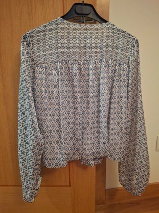Blusa Zara Estampada cuello pico Mangas Globo