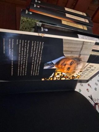Ken Follett, coleccion de 8 tomos en total