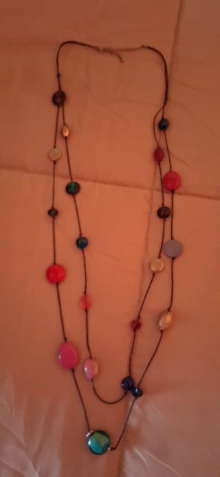 Collar largo multicolor con cuentas