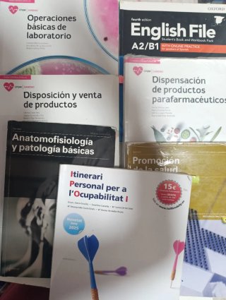 Libros de 1°grado medio de farmacia y parafarmaci