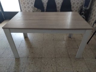 Mesa de comedor grande de madera