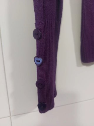 Jersey cuello alto morado fino